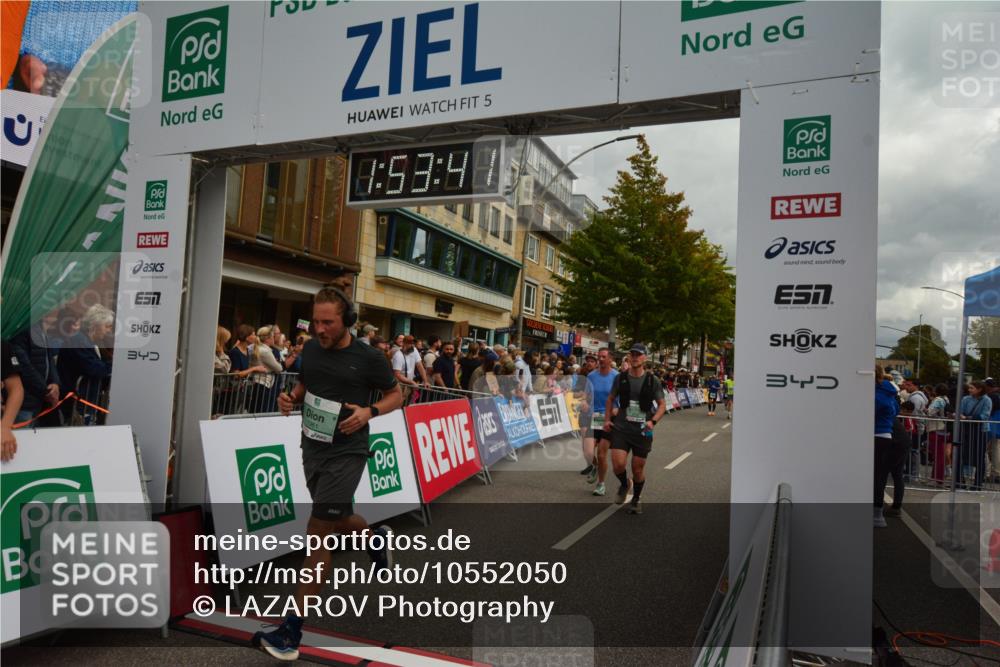 20.09.2026 - PSD Bank Halbmarathon LAZAROV Photography http://msf.ph/oto/10552050 20.09.2026 11:53:40 Ziel 1346, 1462, 1961, 2611, 3678, 3702, 3840, 4021, 4025, 4426, 4770 meine-sportfotos.de