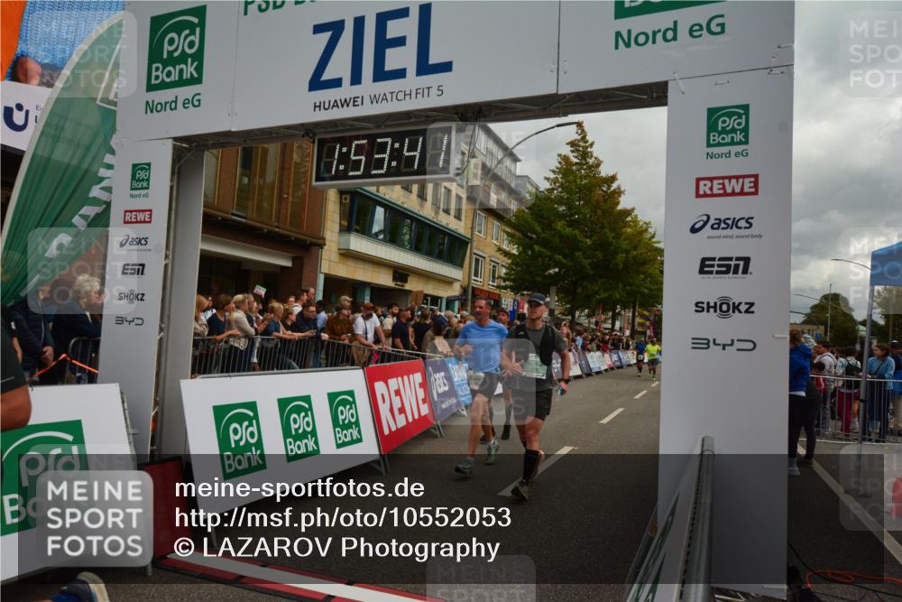 20.09.2026 - PSD Bank Halbmarathon LAZAROV Photography http://msf.ph/oto/10552053 20.09.2026 11:53:41 Ziel 1346, 1462, 1961, 2611, 2879, 3678, 3702, 3840, 4021, 4426, 4770 meine-sportfotos.de
