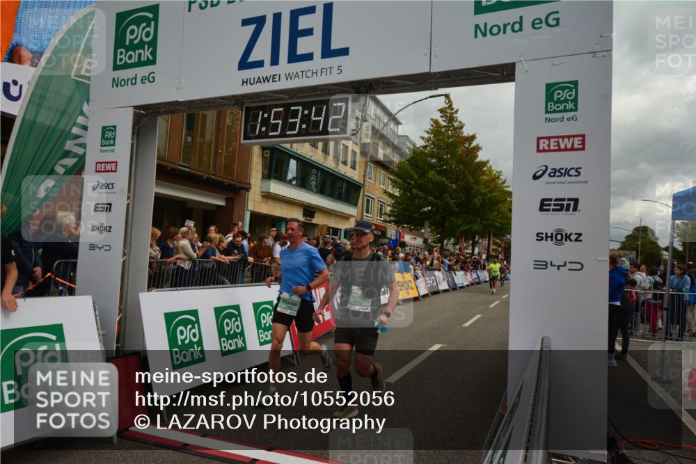 20.09.2026 - PSD Bank Halbmarathon LAZAROV Photography http://msf.ph/oto/10552056 20.09.2026 11:53:41 Ziel 1346, 1462, 1961, 2611, 2879, 3678, 3702, 3840, 4021, 4426, 4770 meine-sportfotos.de