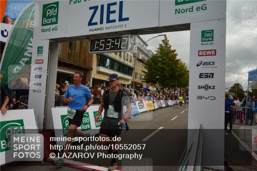 20.09.2026 - PSD Bank Halbmarathon LAZAROV Photography http://msf.ph/oto/10552057 20.09.2026 11:53:42 Ziel 1346, 1462, 1961, 2611, 2879, 3678, 3702, 3840, 4021, 4426, 4770 meine-sportfotos.de