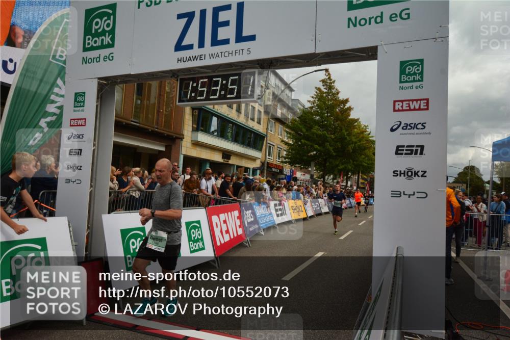 20.09.2026 - PSD Bank Halbmarathon LAZAROV Photography http://msf.ph/oto/10552073 20.09.2026 11:53:50 Ziel 1014, 1346, 2879, 3106, 3479, 3840, 4426 meine-sportfotos.de