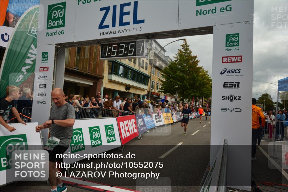 20.09.2026 - PSD Bank Halbmarathon LAZAROV Photography http://msf.ph/oto/10552075 20.09.2026 11:53:51 Ziel 1014, 1346, 2879, 3106, 3479, 3840, 4426 meine-sportfotos.de