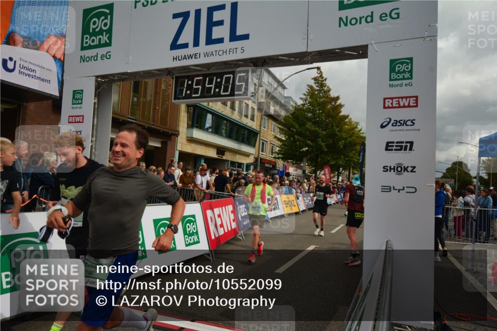 20.09.2026 - PSD Bank Halbmarathon LAZAROV Photography http://msf.ph/oto/10552099 20.09.2026 11:54:05 Ziel 1642, 1839, 2031, 2144, 2594, 2727, 3558, 3654, 4027, 4742, 4759, 4785 meine-sportfotos.de