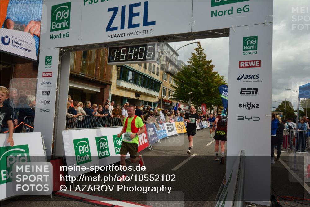 20.09.2026 - PSD Bank Halbmarathon LAZAROV Photography http://msf.ph/oto/10552102 20.09.2026 11:54:05 Ziel 1642, 1839, 2031, 2144, 2594, 2727, 3558, 3654, 4027, 4742, 4759, 4785 meine-sportfotos.de