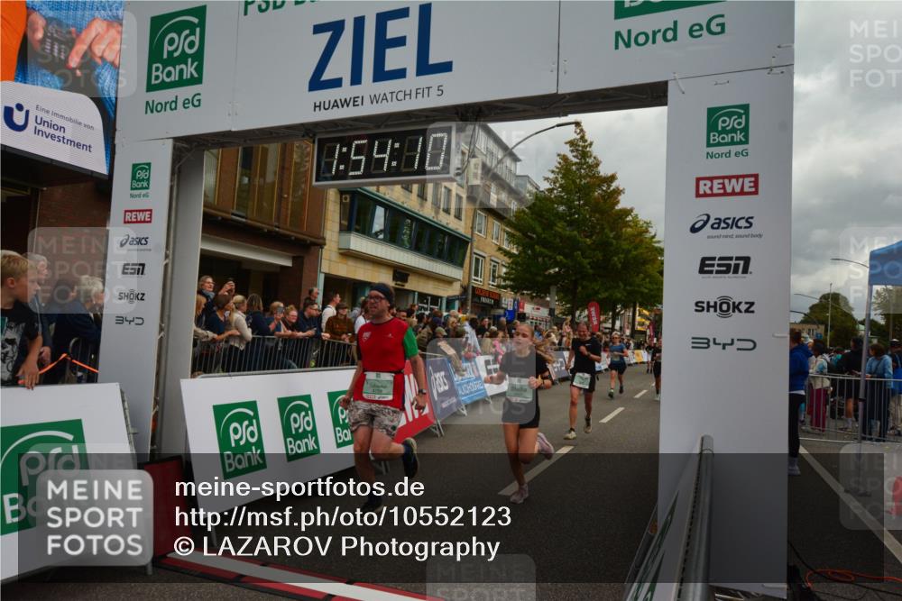 20.09.2026 - PSD Bank Halbmarathon LAZAROV Photography http://msf.ph/oto/10552123 20.09.2026 11:54:09 Ziel 1642, 1839, 2031, 2144, 2594, 2727, 2987, 3558, 3654, 4027, 4742, 4759, 4777, 4785 meine-sportfotos.de