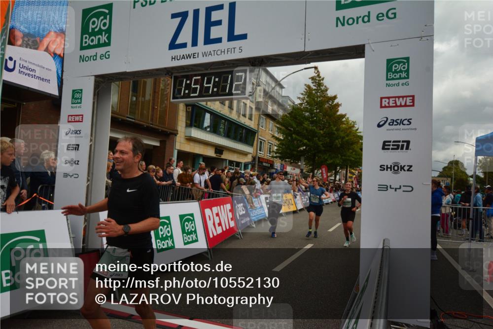 20.09.2026 - PSD Bank Halbmarathon LAZAROV Photography http://msf.ph/oto/10552130 20.09.2026 11:54:11 Ziel 1642, 1839, 2031, 2144, 2594, 2727, 2987, 3558, 3654, 4027, 4742, 4759, 4777, 4785 meine-sportfotos.de