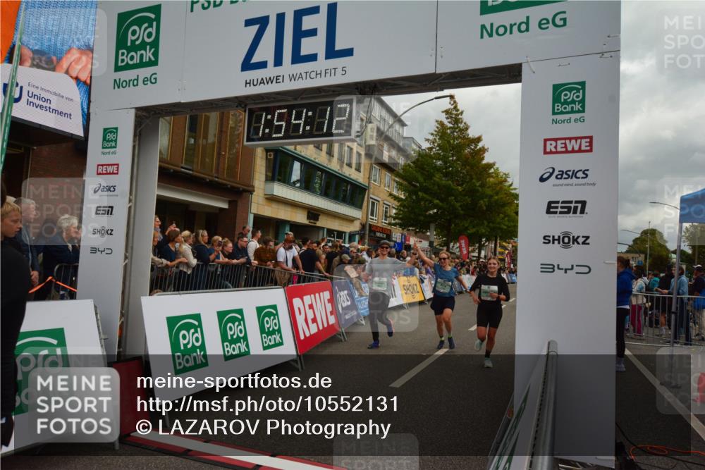20.09.2026 - PSD Bank Halbmarathon LAZAROV Photography http://msf.ph/oto/10552131 20.09.2026 11:54:11 Ziel 1642, 1839, 2031, 2144, 2594, 2727, 2987, 3558, 3654, 4027, 4742, 4759, 4777, 4785 meine-sportfotos.de
