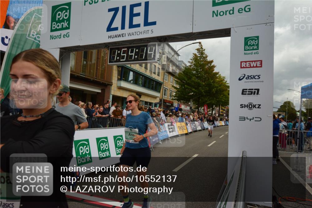 20.09.2026 - PSD Bank Halbmarathon LAZAROV Photography http://msf.ph/oto/10552137 20.09.2026 11:54:13 Ziel 1642, 1839, 2031, 2594, 2727, 2987, 3654, 3687, 4027, 4759, 4777, 4785 meine-sportfotos.de