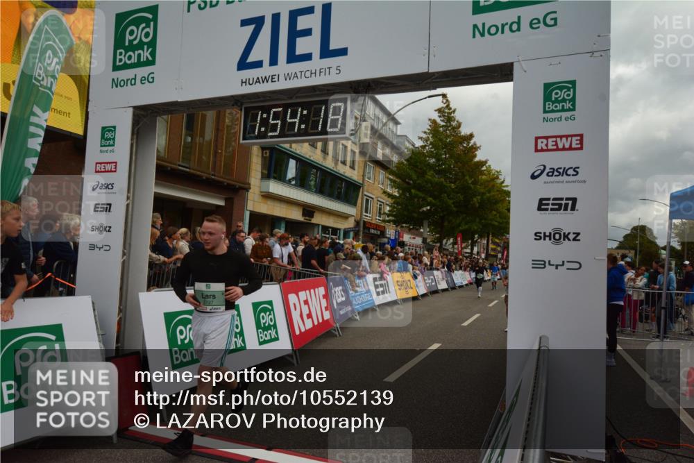 20.09.2026 - PSD Bank Halbmarathon LAZAROV Photography http://msf.ph/oto/10552139 20.09.2026 11:54:17 Ziel 1642, 2594, 2727, 2987, 3654, 3687, 4777, 4785 meine-sportfotos.de