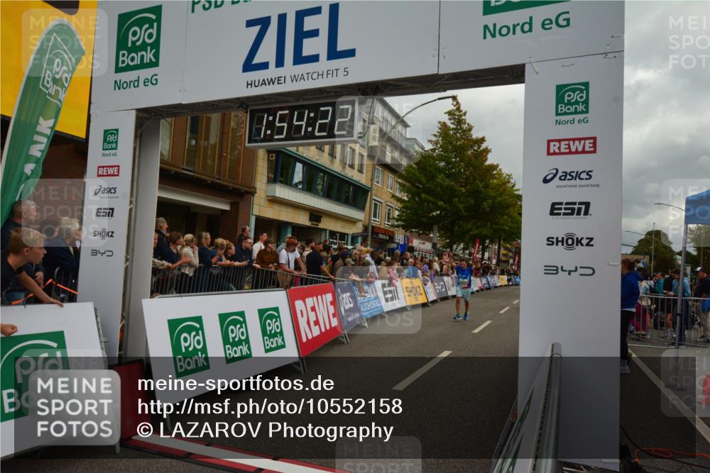20.09.2026 - PSD Bank Halbmarathon LAZAROV Photography http://msf.ph/oto/10552158 20.09.2026 11:54:22 Ziel 2727, 2987, 3687, 4644, 4777 meine-sportfotos.de