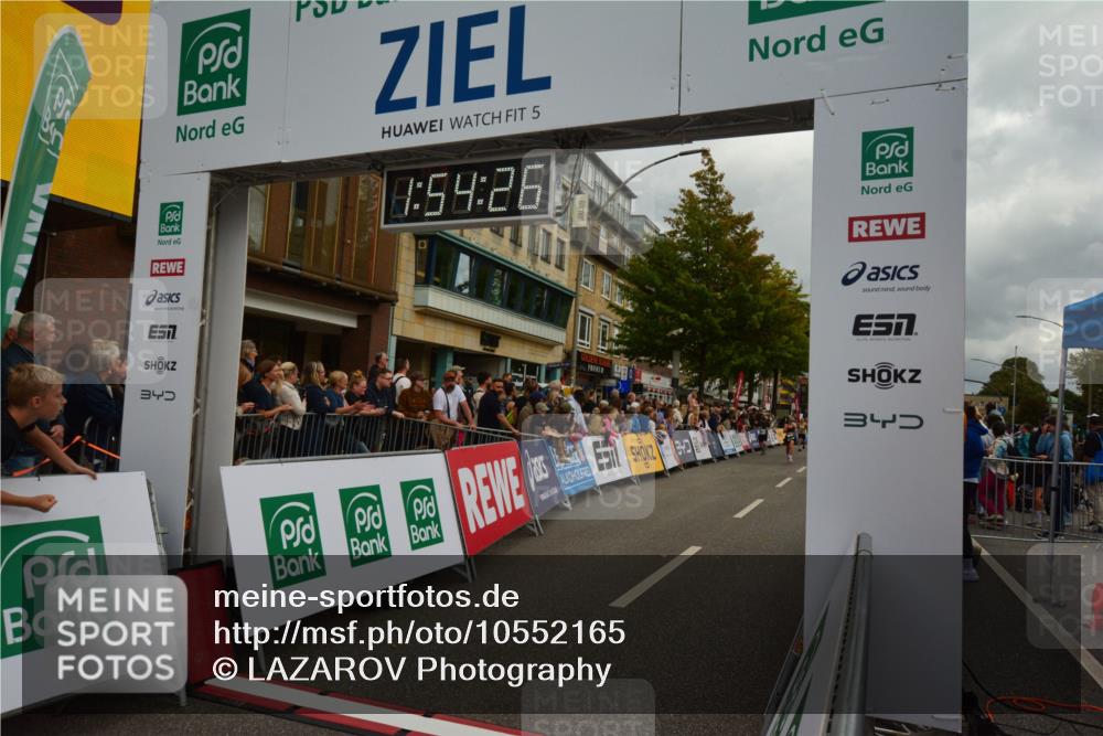 20.09.2026 - PSD Bank Halbmarathon LAZAROV Photography http://msf.ph/oto/10552165 20.09.2026 11:54:26 Ziel 1067, 2123, 2987, 3386, 3426, 3687, 4644, 4755, 4777 meine-sportfotos.de