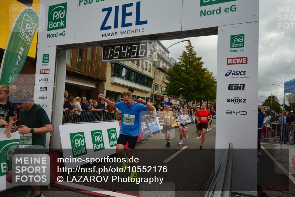 20.09.2026 - PSD Bank Halbmarathon LAZAROV Photography http://msf.ph/oto/10552176 20.09.2026 11:54:36 Ziel 1067, 1094, 2123, 2313, 2647, 2669, 3351, 3386, 3426, 4569, 4644, 4755 meine-sportfotos.de
