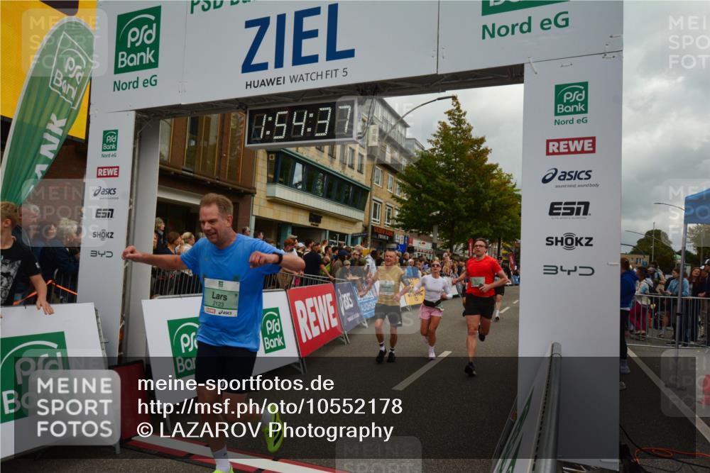 20.09.2026 - PSD Bank Halbmarathon LAZAROV Photography http://msf.ph/oto/10552178 20.09.2026 11:54:36 Ziel 1067, 1094, 2123, 2313, 2647, 2669, 3351, 3386, 3426, 4569, 4644, 4755 meine-sportfotos.de
