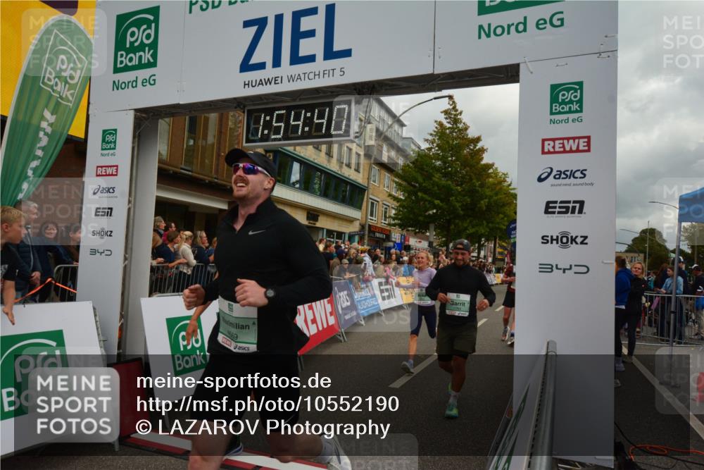 20.09.2026 - PSD Bank Halbmarathon LAZAROV Photography http://msf.ph/oto/10552190 20.09.2026 11:54:40 Ziel 1067, 1094, 1133, 2059, 2123, 2313, 2647, 2669, 3351, 3372, 3386, 3426, 3916, 4569, 4755 meine-sportfotos.de