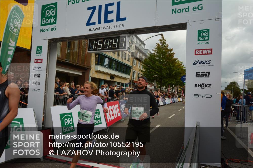 20.09.2026 - PSD Bank Halbmarathon LAZAROV Photography http://msf.ph/oto/10552195 20.09.2026 11:54:40 Ziel 1067, 1094, 1133, 2059, 2123, 2313, 2647, 2669, 3351, 3372, 3386, 3426, 3916, 4569, 4755 meine-sportfotos.de