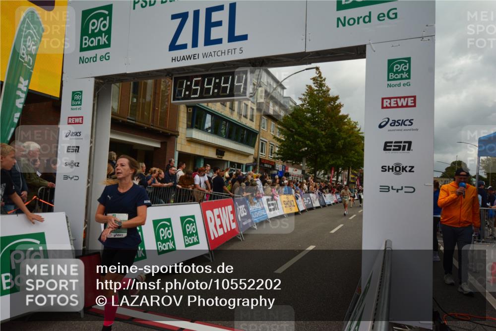 20.09.2026 - PSD Bank Halbmarathon LAZAROV Photography http://msf.ph/oto/10552202 20.09.2026 11:54:43 Ziel 1094, 1133, 2059, 2313, 2647, 2669, 3351, 3372, 3386, 3426, 3893, 3916, 4569, 4755 meine-sportfotos.de