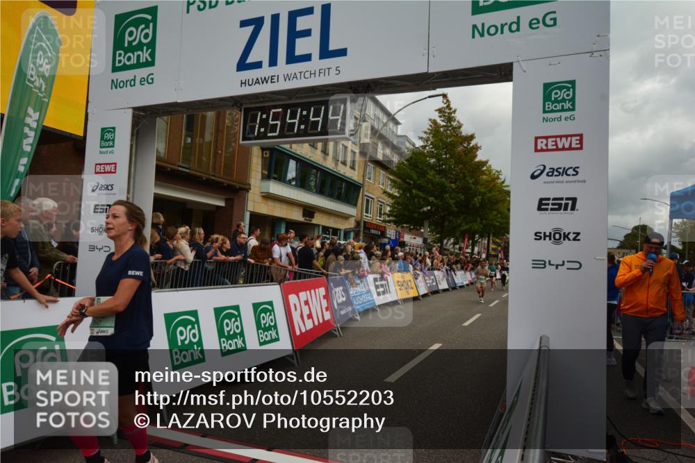 20.09.2026 - PSD Bank Halbmarathon LAZAROV Photography http://msf.ph/oto/10552203 20.09.2026 11:54:43 Ziel 1094, 1133, 2059, 2313, 2647, 2669, 3351, 3372, 3386, 3426, 3893, 3916, 4569, 4755 meine-sportfotos.de