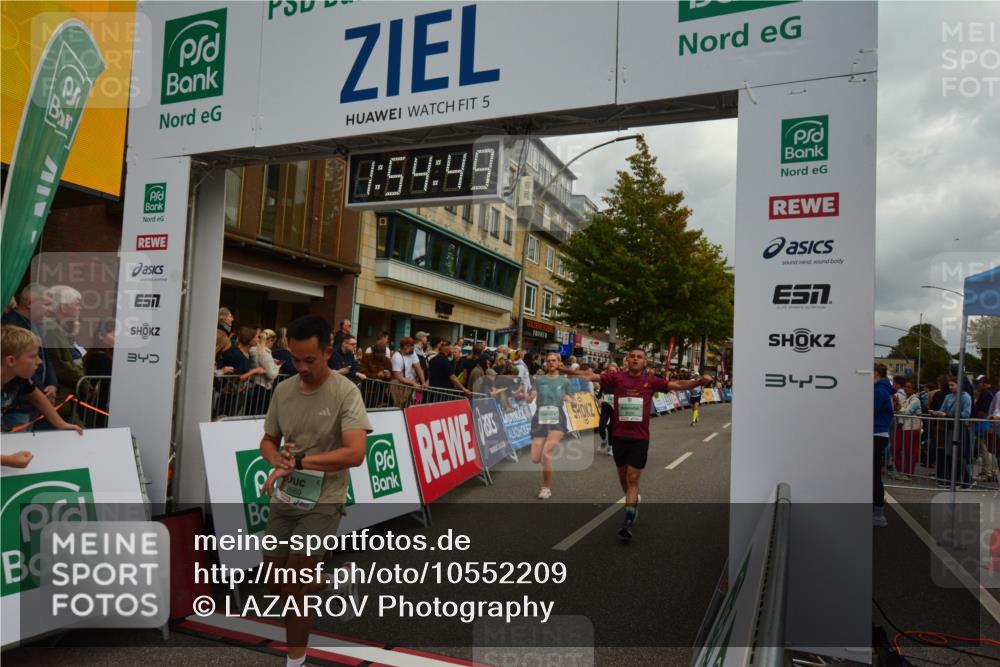 20.09.2026 - PSD Bank Halbmarathon LAZAROV Photography http://msf.ph/oto/10552209 20.09.2026 11:54:48 Ziel 1133, 1433, 2059, 2647, 2669, 3115, 3372, 3893, 3916 meine-sportfotos.de