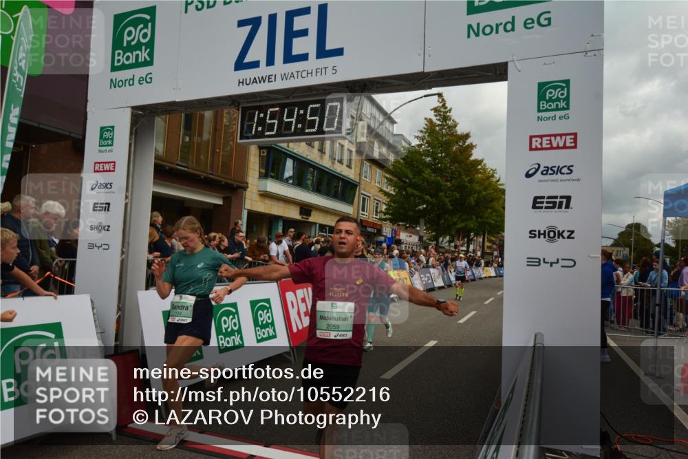 20.09.2026 - PSD Bank Halbmarathon LAZAROV Photography http://msf.ph/oto/10552216 20.09.2026 11:54:50 Ziel 1133, 1433, 2059, 2669, 3115, 3372, 3893, 3916 meine-sportfotos.de