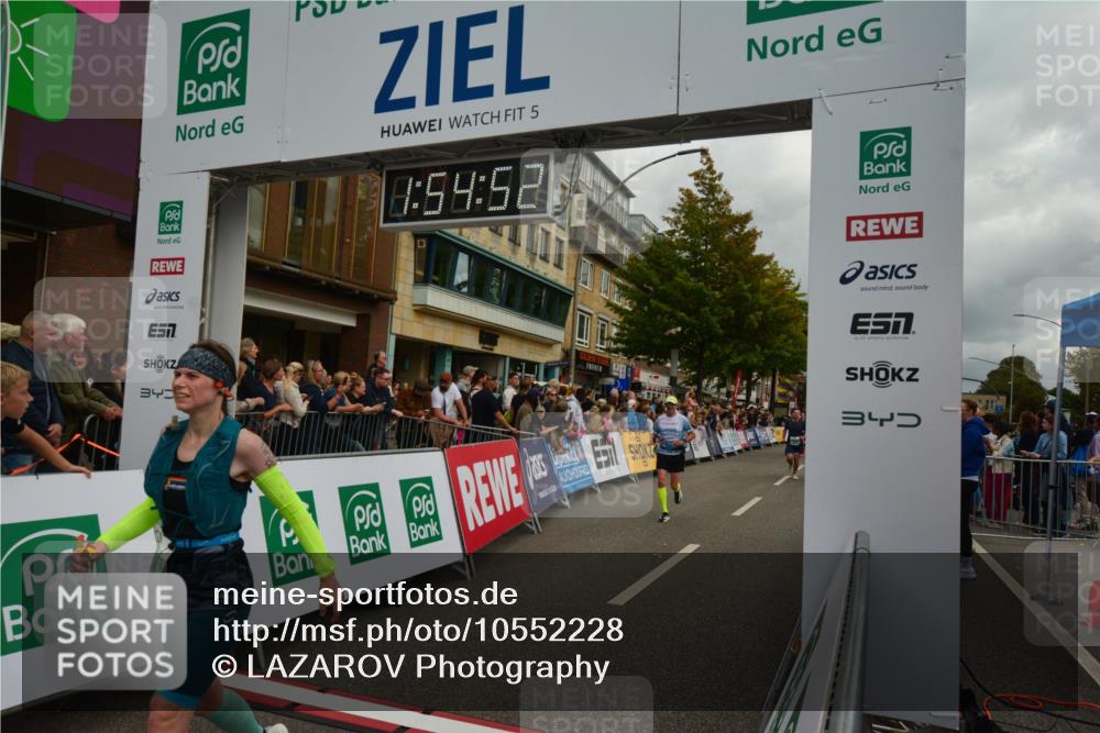 20.09.2026 - PSD Bank Halbmarathon LAZAROV Photography http://msf.ph/oto/10552228 20.09.2026 11:54:52 Ziel 1133, 1184, 1433, 2059, 2669, 3115, 3372, 3893, 3916, 4447, 4645, 4720 meine-sportfotos.de