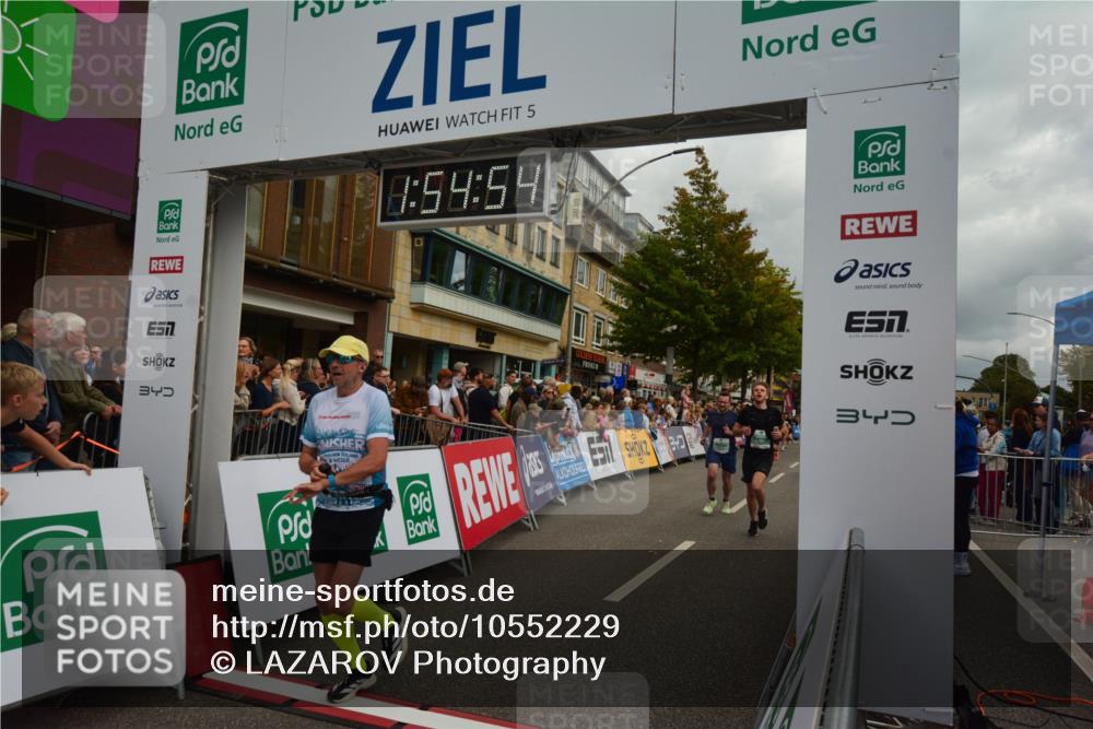 20.09.2026 - PSD Bank Halbmarathon LAZAROV Photography http://msf.ph/oto/10552229 20.09.2026 11:54:54 Ziel 1133, 1178, 1184, 1433, 2059, 2669, 3115, 3372, 3893, 3916, 4447, 4645, 4720 meine-sportfotos.de