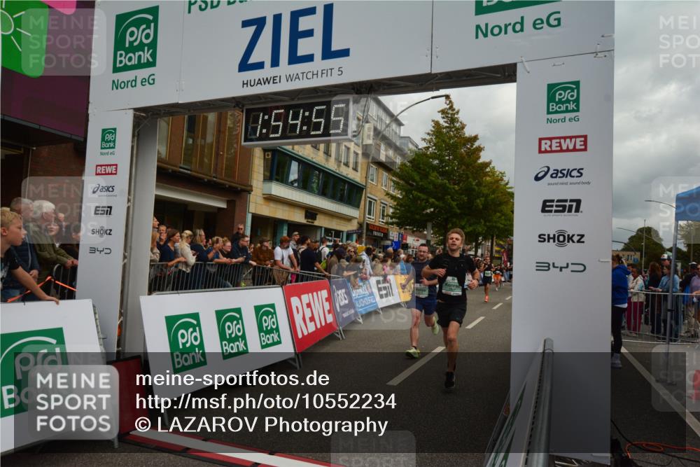 20.09.2026 - PSD Bank Halbmarathon LAZAROV Photography http://msf.ph/oto/10552234 20.09.2026 11:54:55 Ziel 1133, 1178, 1184, 1433, 2059, 3115, 3372, 3893, 3916, 4447, 4645, 4720 meine-sportfotos.de