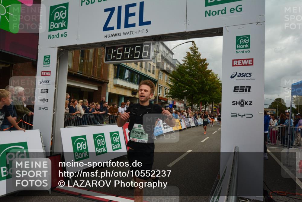 20.09.2026 - PSD Bank Halbmarathon LAZAROV Photography http://msf.ph/oto/10552237 20.09.2026 11:54:56 Ziel 1088, 1133, 1178, 1184, 1433, 2059, 3115, 3372, 3893, 3916, 4447, 4645, 4720 meine-sportfotos.de