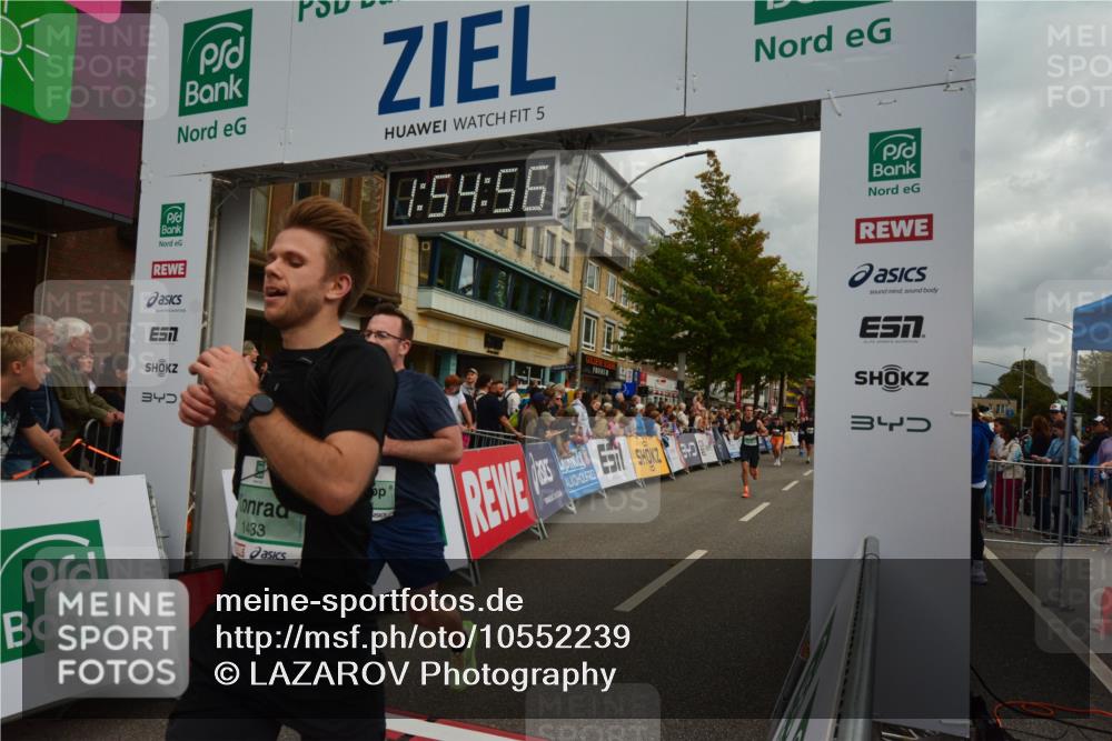 20.09.2026 - PSD Bank Halbmarathon LAZAROV Photography http://msf.ph/oto/10552239 20.09.2026 11:54:56 Ziel 1088, 1133, 1178, 1184, 1433, 2059, 3115, 3372, 3893, 3916, 4447, 4645, 4720 meine-sportfotos.de