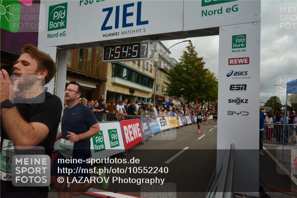 20.09.2026 - PSD Bank Halbmarathon LAZAROV Photography http://msf.ph/oto/10552240 20.09.2026 11:54:56 Ziel 1088, 1133, 1178, 1184, 1433, 2059, 3115, 3372, 3893, 3916, 4447, 4645, 4720 meine-sportfotos.de