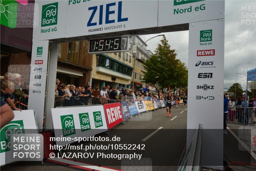 20.09.2026 - PSD Bank Halbmarathon LAZAROV Photography http://msf.ph/oto/10552242 20.09.2026 11:54:56 Ziel 1088, 1133, 1178, 1184, 1433, 2059, 3115, 3372, 3893, 3916, 4447, 4645, 4720 meine-sportfotos.de