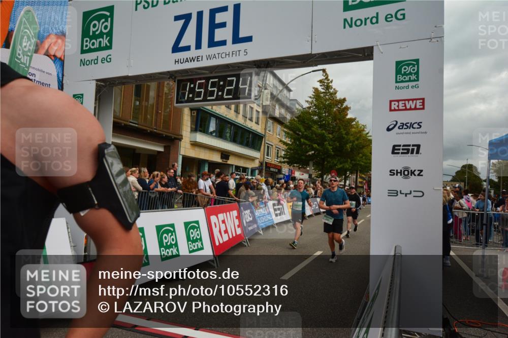 20.09.2026 - PSD Bank Halbmarathon LAZAROV Photography http://msf.ph/oto/10552316 20.09.2026 11:55:24 Ziel 1819, 1966, 2495, 3028, 3733, 3898, 4039, 4617, 4769 meine-sportfotos.de