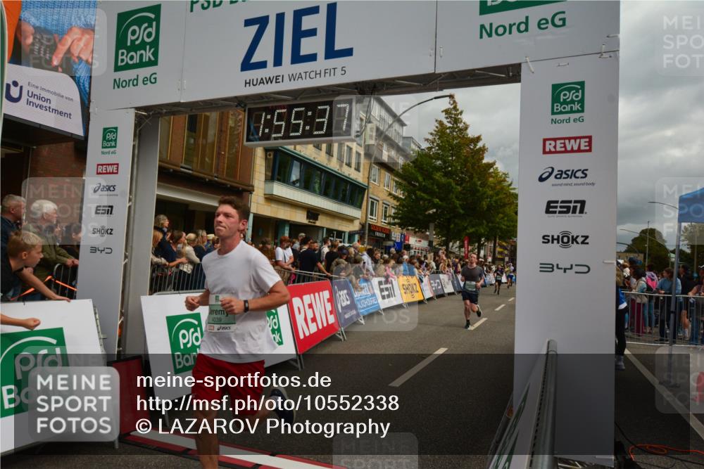 20.09.2026 - PSD Bank Halbmarathon LAZAROV Photography http://msf.ph/oto/10552338 20.09.2026 11:55:36 Ziel 1277, 1354, 1826, 2015, 3028, 3091, 3781, 3898, 4039, 4731 meine-sportfotos.de