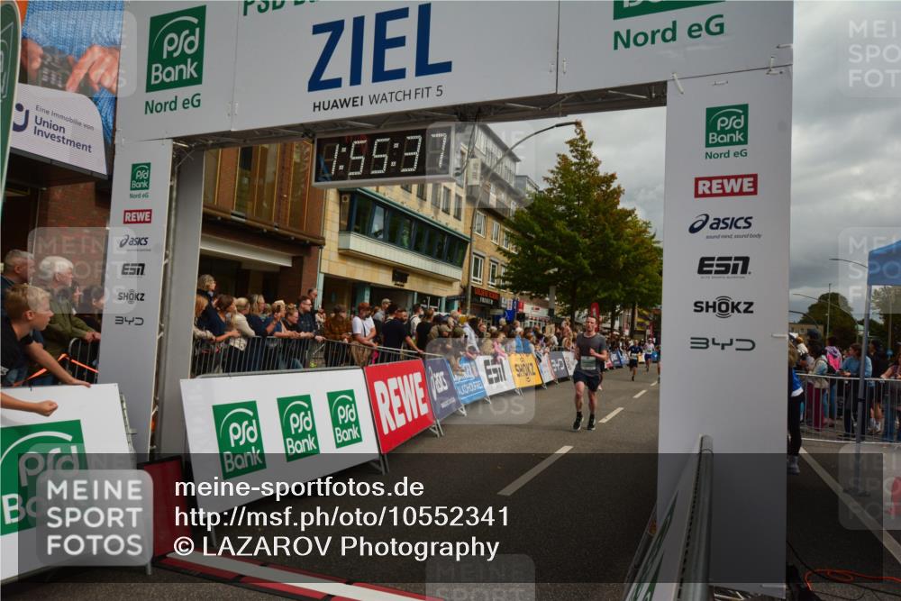 20.09.2026 - PSD Bank Halbmarathon LAZAROV Photography http://msf.ph/oto/10552341 20.09.2026 11:55:37 Ziel 1277, 1354, 1826, 2015, 2810, 3028, 3091, 3760, 3781, 3898, 4039, 4731 meine-sportfotos.de