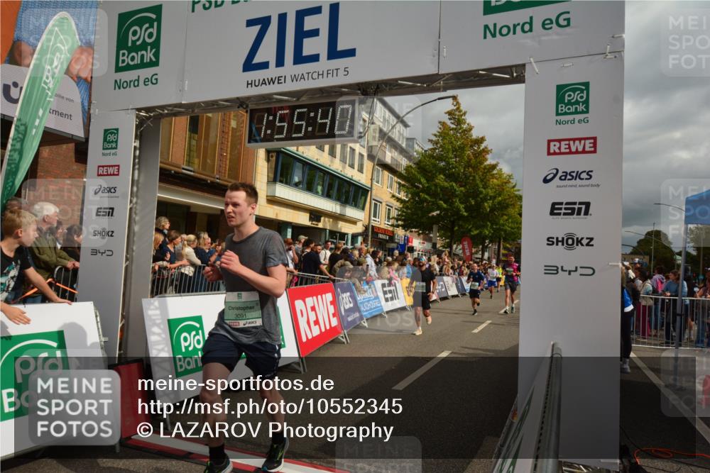 20.09.2026 - PSD Bank Halbmarathon LAZAROV Photography http://msf.ph/oto/10552345 20.09.2026 11:55:39 Ziel 1277, 1354, 1826, 2015, 2810, 3028, 3091, 3760, 3781, 3898, 4039, 4731 meine-sportfotos.de