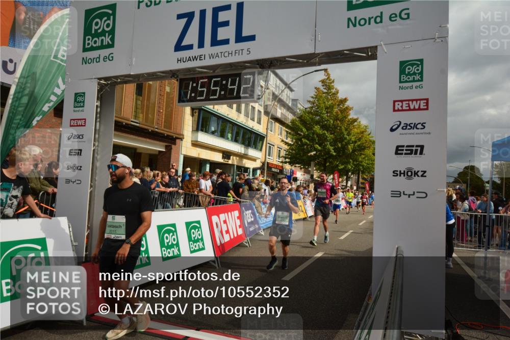20.09.2026 - PSD Bank Halbmarathon LAZAROV Photography http://msf.ph/oto/10552352 20.09.2026 11:55:41 Ziel 1277, 1354, 1826, 2015, 2810, 3028, 3091, 3760, 3781, 3809, 3811, 4039, 4731 meine-sportfotos.de