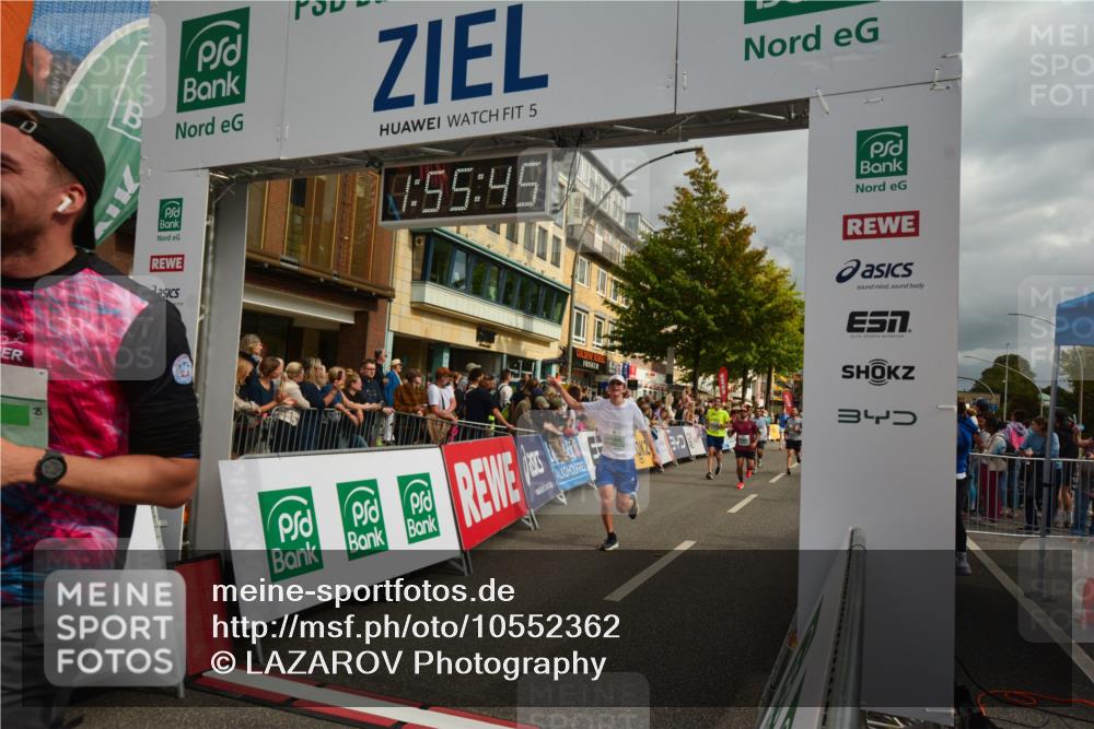 20.09.2026 - PSD Bank Halbmarathon LAZAROV Photography http://msf.ph/oto/10552362 20.09.2026 11:55:44 Ziel 1277, 1289, 1354, 1826, 2015, 2808, 2810, 3091, 3760, 3781, 3809, 3811, 4728, 4731 meine-sportfotos.de