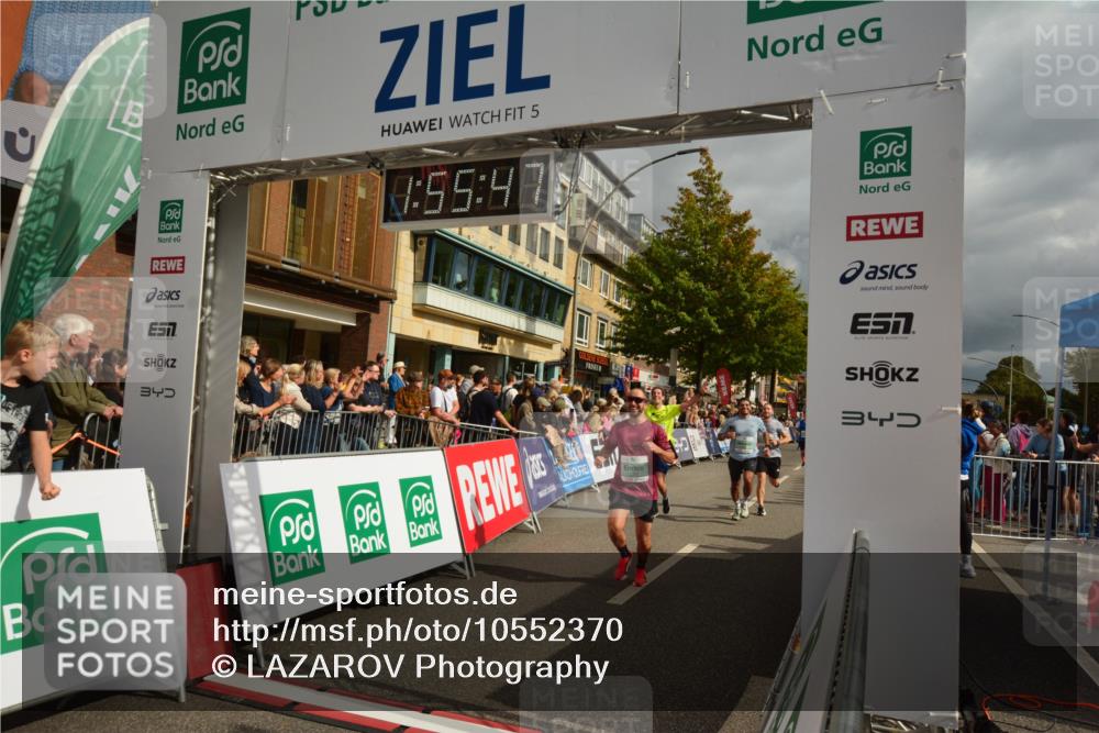 20.09.2026 - PSD Bank Halbmarathon LAZAROV Photography http://msf.ph/oto/10552370 20.09.2026 11:55:46 Ziel 1277, 1289, 1354, 1826, 2015, 2808, 2810, 3760, 3781, 3809, 3811, 4728, 4731 meine-sportfotos.de