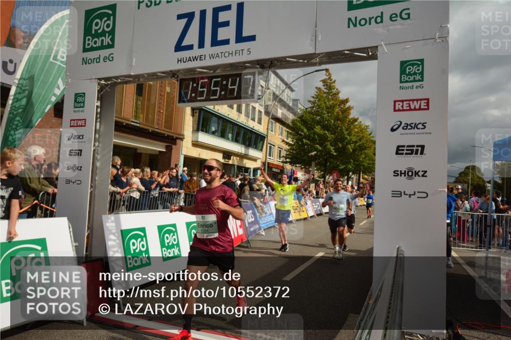 20.09.2026 - PSD Bank Halbmarathon LAZAROV Photography http://msf.ph/oto/10552372 20.09.2026 11:55:47 Ziel 1277, 1289, 1354, 1484, 1826, 1900, 2015, 2808, 2810, 3760, 3781, 3809, 3811, 4728, 4731 meine-sportfotos.de