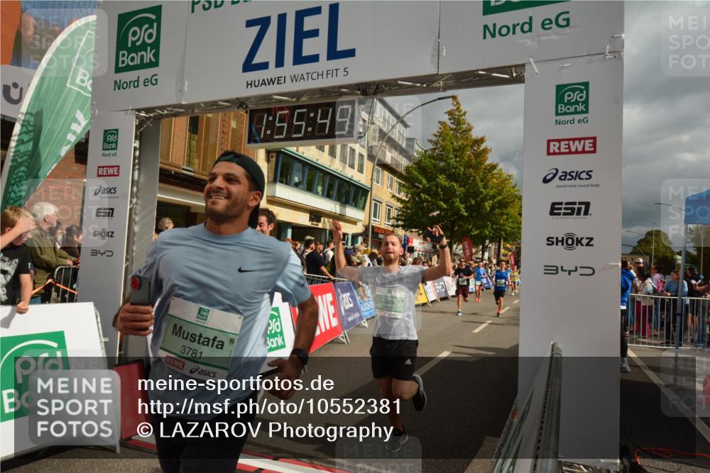 20.09.2026 - PSD Bank Halbmarathon LAZAROV Photography http://msf.ph/oto/10552381 20.09.2026 11:55:48 Ziel 1118, 1277, 1289, 1354, 1484, 1826, 1900, 2808, 2810, 3760, 3781, 3809, 3811, 4728, 4731 meine-sportfotos.de