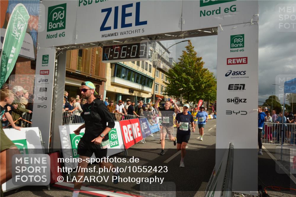 20.09.2026 - PSD Bank Halbmarathon LAZAROV Photography http://msf.ph/oto/10552423 20.09.2026 11:56:03 Ziel 1118, 1260, 1272, 1484, 1872, 1887, 1900, 2067, 3012, 3284, 3401, 3441, 3634, 3757, 3932, 4041, 4224, 4341, 4716 meine-sportfotos.de