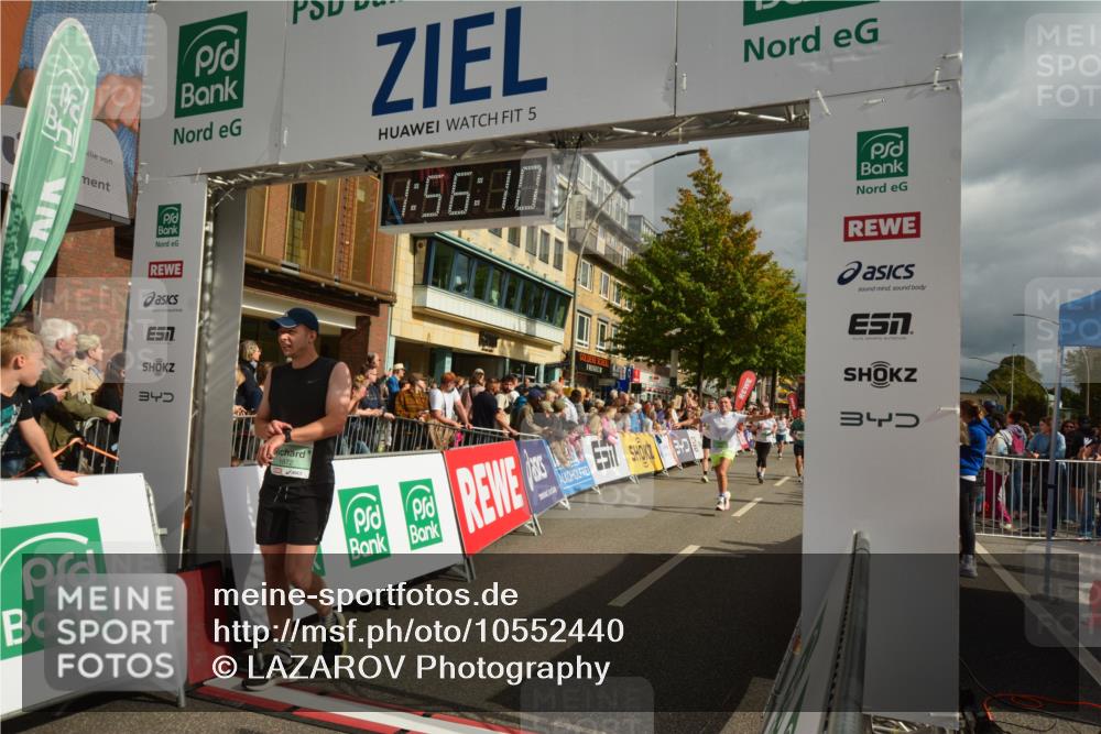 20.09.2026 - PSD Bank Halbmarathon LAZAROV Photography http://msf.ph/oto/10552440 20.09.2026 11:56:10 Ziel 1183, 1260, 1272, 1426, 1541, 1620, 1872, 1887, 2955, 3441, 3757, 3872, 3932, 3943, 4041, 4224, 4341, 4716 meine-sportfotos.de