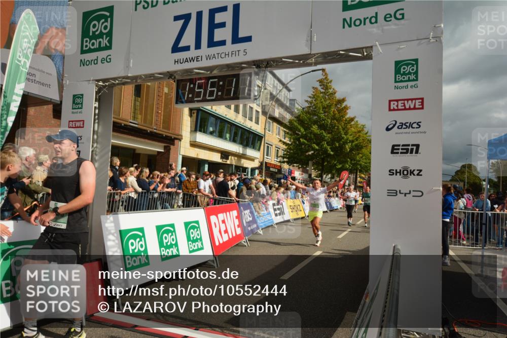 20.09.2026 - PSD Bank Halbmarathon LAZAROV Photography http://msf.ph/oto/10552444 20.09.2026 11:56:11 Ziel 1183, 1260, 1272, 1426, 1541, 1620, 1872, 1887, 2955, 3441, 3872, 3932, 3943, 4224, 4341, 4716 meine-sportfotos.de