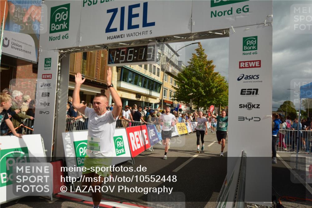 20.09.2026 - PSD Bank Halbmarathon LAZAROV Photography http://msf.ph/oto/10552448 20.09.2026 11:56:12 Ziel 1183, 1260, 1272, 1426, 1541, 1620, 1872, 1887, 2955, 3441, 3593, 3872, 3932, 3943, 4224, 4341 meine-sportfotos.de