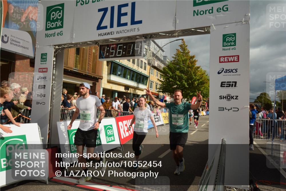 20.09.2026 - PSD Bank Halbmarathon LAZAROV Photography http://msf.ph/oto/10552454 20.09.2026 11:56:13 Ziel 1183, 1260, 1272, 1426, 1541, 1620, 1872, 2955, 3441, 3593, 3744, 3872, 3932, 3943, 4224, 4525, 4692 meine-sportfotos.de