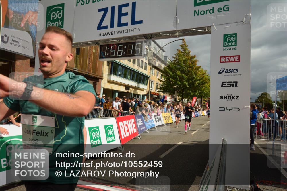 20.09.2026 - PSD Bank Halbmarathon LAZAROV Photography http://msf.ph/oto/10552459 20.09.2026 11:56:14 Ziel 1183, 1272, 1426, 1541, 1620, 1872, 2955, 3441, 3593, 3744, 3872, 3932, 3943, 4224, 4525, 4692 meine-sportfotos.de