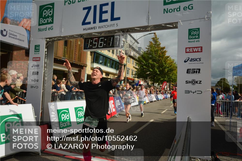20.09.2026 - PSD Bank Halbmarathon LAZAROV Photography http://msf.ph/oto/10552462 20.09.2026 11:56:17 Ziel 1183, 1272, 1426, 1514, 1541, 1620, 1824, 2180, 2955, 3441, 3593, 3744, 3872, 3932, 3943, 4224, 4525, 4692 meine-sportfotos.de