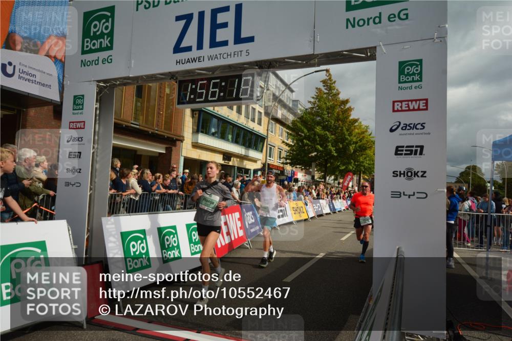 20.09.2026 - PSD Bank Halbmarathon LAZAROV Photography http://msf.ph/oto/10552467 20.09.2026 11:56:17 Ziel 1183, 1272, 1426, 1514, 1541, 1620, 1824, 2180, 2955, 3441, 3593, 3744, 3872, 3932, 3943, 4224, 4525, 4692 meine-sportfotos.de