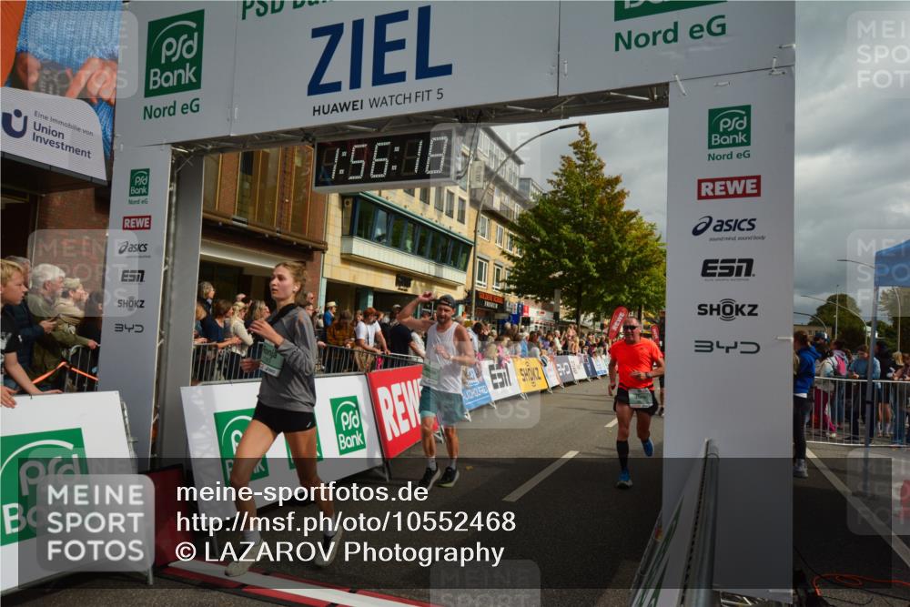 20.09.2026 - PSD Bank Halbmarathon LAZAROV Photography http://msf.ph/oto/10552468 20.09.2026 11:56:18 Ziel 1183, 1272, 1426, 1514, 1541, 1620, 1824, 2180, 2955, 3441, 3593, 3744, 3872, 3932, 3943, 4224, 4525, 4692 meine-sportfotos.de