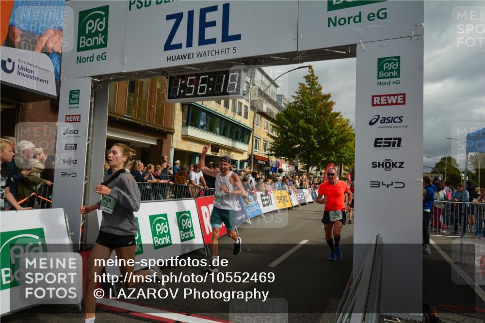 20.09.2026 - PSD Bank Halbmarathon LAZAROV Photography http://msf.ph/oto/10552469 20.09.2026 11:56:18 Ziel 1183, 1272, 1426, 1514, 1541, 1620, 1824, 2180, 2955, 3441, 3593, 3744, 3872, 3932, 3943, 4224, 4525, 4692 meine-sportfotos.de