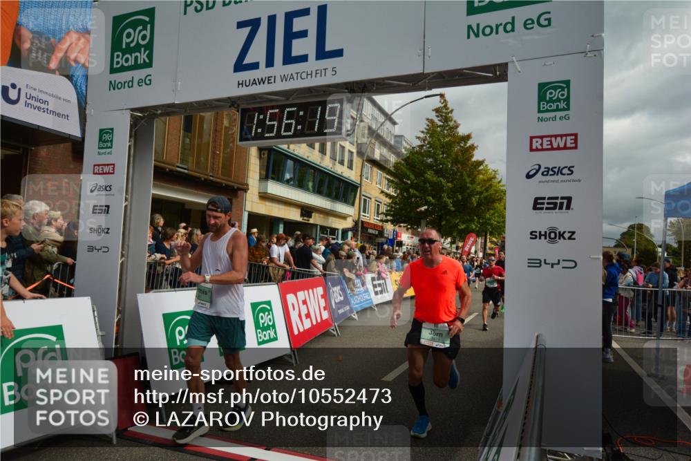 20.09.2026 - PSD Bank Halbmarathon LAZAROV Photography http://msf.ph/oto/10552473 20.09.2026 11:56:18 Ziel 1183, 1272, 1426, 1514, 1541, 1620, 1824, 2180, 2955, 3441, 3593, 3744, 3872, 3932, 3943, 4224, 4525, 4692 meine-sportfotos.de